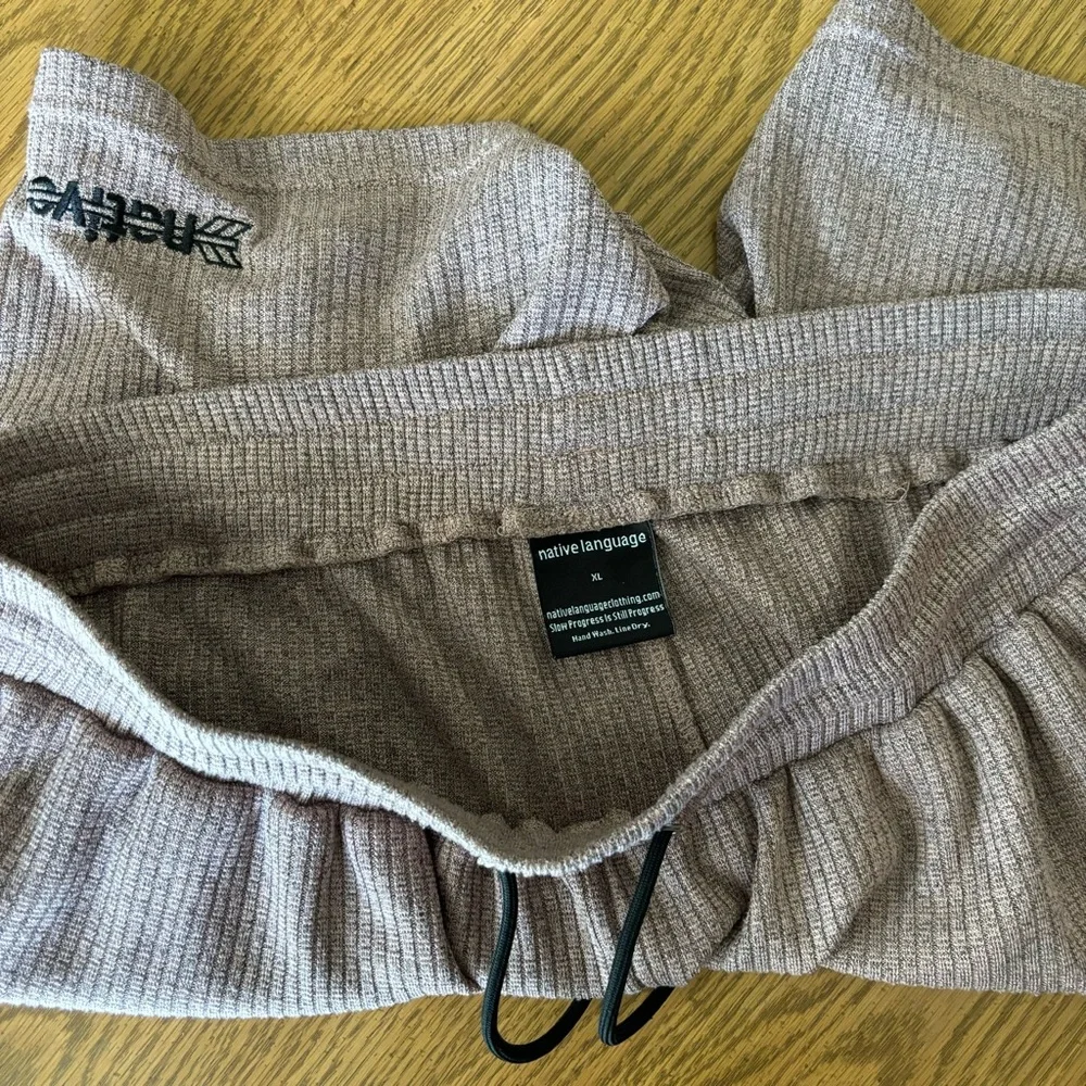 Native Language Corduroy Knit Shorties Rose Gold Size XL - Picture 6 of 10